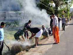 Babinsa Koramil 1422-02/Bantimurung Laksanakan Pemantauan Wilayah dan Karya Bakti Bersama Masyarakat Kelurahan Kalabbirang