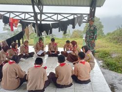 Babinsa Kodim 1424/Sinjai Berikan Pelatihan Dasar Pramuka Kepada Siswa MA Al Ikhwan Kwartir Sinjai Borong