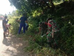 Karya Bakti Normalisasi Saluran Air, Oleh Babinsa Koramil 02/Bangkala Bersama Warga Desa Barana