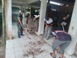 Anggota Koramil 01 Maiwa Melaksanakan Karya Bakti Pembersihan Sampah Pasar Maroangin