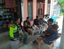 Jalin keakraban dengan baik Babinsa tingkatkan komsos dengan Warga Desa Binaanp