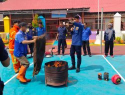 Gandeng Damkar Kab. Kep. Selayar, Rutan Selayar Laksanakan Simulasi Pemadaman Kebakaran