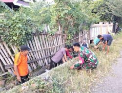 Ciptakan Interaksi Sosial Di Lingkungan Babinsa Koramil 01 Binamu Gotong Royong Bersama Warga Bersihkan Saluran Air