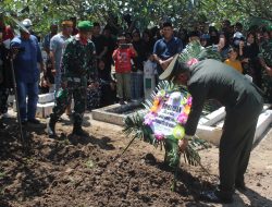 Dandim 1404/Pinrang Jadi Irup Pemakaman Secara Militer Almarhum Serka Hasbi
