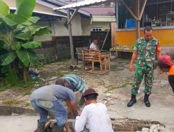 Bersama Warga Babinsa Koramil 0907/02 Tarakan Tengah Perbaiki Drainase