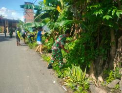 Peduli Kebersihan Lingkungan, Koramil-05 Kodim 1404/Pinrang Laksanakan Kerja Bakti Bersihkan Saluran Air Bersama Warga