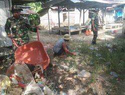 Personel Koramil 1424-05/Sinjai Selatan Kodim 1424/Sinjai Gelar Karya Bakti Pembersihan Pasar
