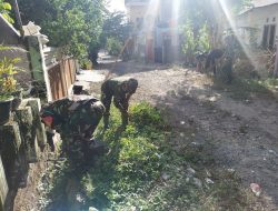 Personil Koramil 1405-01/Ujung Gelar Kerja Bhakti Bersama Warga di BTN Pepabri