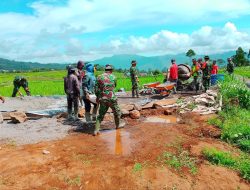 Peringati Hut TNI Ke-79 TA. 2024, Personel Koramil 02/Sinjai Barat Kodim 1424/Sinjai Gelar Karya Bakti Pengecoran Jalan Tani