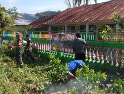 Anggota Koramil Baraka Timbulkan Semangat Gotong Royong Di Lingkungan Sekolah TK