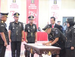 Lantik Pejabat Baru, Kakanwil Kemenkumham Jateng Berpesan Untuk Bekerja Cerdas dan Profesional