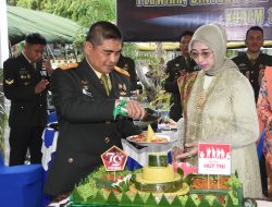 Danrem 141/Tp Pimpin Upacara HUT Ke-79 TNI di Watampone