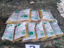 Kolaborasi Satgas Yonzipur 8/SMG dan Tentara Darat Malaysia Berhasil Menggagalkan Penyelundupan Barang Ilegal