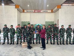 Dedikasi Satgas Pamtas Yonzipur 8/SMG Menyalurkan Bantuan Alkitab untuk Umat Nasrani di Perbatasan RI-Malaysia