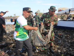 Kodim 1405/Parepare Gelar Karya Bhakti Peringati HUT TNI ke-79 di Pantai Campae