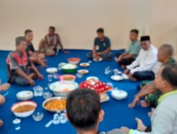 Babinsa Dampingi Persiapan Peringatan Maulid Nabi Di Sungai Sariak