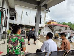 Terus Jaga Hubungan Baik, Babinsa Laksanakan Komsos Dengan Perangkat Nagari Aur Malintang Selatan