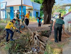 Cegah Terjadinya Pencemaran Lingkungan, Koramil 1422-04/Mandai Karya Bhakti di Pasar