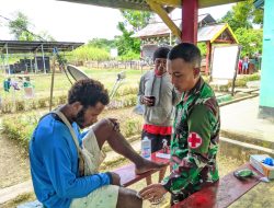 Respons Cepat, Satgas Yonif 512/QY Berikan Layanan Kesehatan Gratis