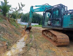 Jelang Penutupan, Satgas TMMD ke 122 Kodim 1206/Putussibau Laksanakan Finishing