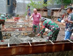 Kolaborasi Koramil 07/Tanete Riattang Kodim 1407/Bone Bersama Baznas Bedah Rumah Warga Tidak Mampu