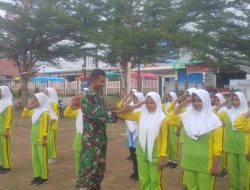 Babinsa Tonra Melatih PBB Guna Membentuk Mental Dan Karakter Para Pelajar