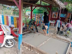 Babinsa Koramil 12/Cina Bantu Pengecoran Jembatan Rumah Warga