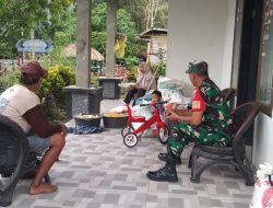 Babinsa Koramil 11/Barebbo Kodim 1407/Bone Jalin Silaturahmi Dengan Warga Desa Binaan