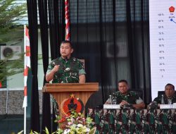 Kepala Staf Angkatan Darat Berikan Pengarahan Kepada Prajurit, PNS, dan Persit di Korem 181/PVT