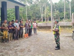 Babinsa dan Warga Pulo Masjid II Bersihkan Jalan ke Kebun: Sinergi Membangun Desa