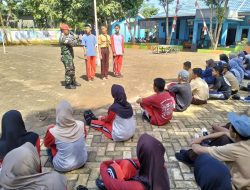 Babinsa Koramil 1422-02 Bantimurung Ajarkan Latihan Dasar Kepemimpinan di SMA 10 Maros