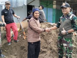 RESPON CEPAT DANDIM 1703/DEIYAI, KERAHKAN PRAJURITNYA MEMBANTU PERBAIKAN TANGGUL MASJID ASH. SIDDIQ WAGHETE. YANG LONGSOR