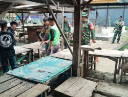 Ciptakan Pasar yang bersih dan sehat, Kodim 1404/Pinrang Bersihkan Pasar Bersama Warga