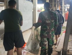 Anggota Koramil 1419-01 Maiwa Melaksanakan Karya Bakti Pembersihan Selokan
