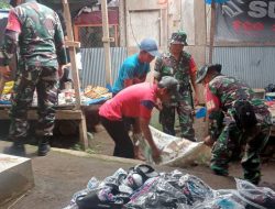 Babinsa Koramil 08/Lamuru Gandeng Masyarakat Ciptakan Lingkungan Pasar Bersih Dari Sampah