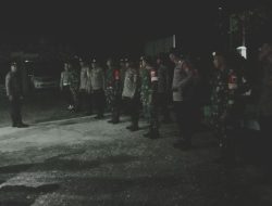 Babinsa Kahu Bersama Personel Polsek Laksanakan Patroli Malam Jelang Pilkada Serentak Tahun 2024
