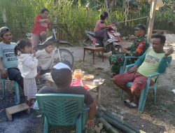 Babinsa Lemoape Koramil 21/Palakka Lakukan Komsos Bersama Warga Sebagai Wujud Pendekatan