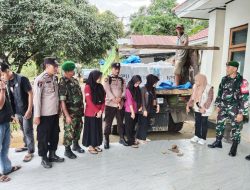 Personel Koramil 20 Bontocani Bersama Anggota Polsek Dan PPS Amankan Pendistribusian Kotak Suara