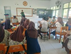 Tumbuhkan Rasa Bela Negara, Babinsa Ponre Laksanakan Binwanwil Kepada Siswa Siswi SMA 28 Bone