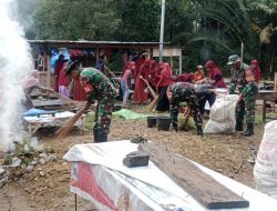 Peduli Terhadap Kebersihan Pasar, Personel Koramil 11/Barebbo Laksanakan Pembersihan Bersama Warga
