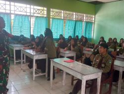 Tingkatkan Semangat Nasionalisme, Babinsa Kajuara Berikan Materi Wasbang Kepada Siswa MAN 4 Bone