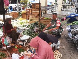 Melalui Giat Komsos Babinsa Ciptakan Interaksi Yang Baik Dengan Pedagang Pasar Pariaman Dan Warga Binaan