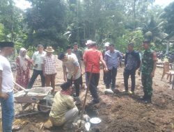 Bersama Wali nagari Dan Bamus Nagari Koto Dalam Selatan ,Babinsa Koramil 03/Sungai Sariak Hadiri Peletakan Batu Pertama Pos Pemuda