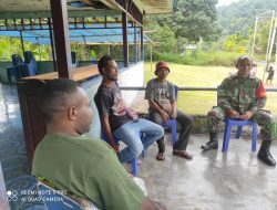 Babinsa Manokwari Utara Jalin Hubungan Baik Dengan Warganya