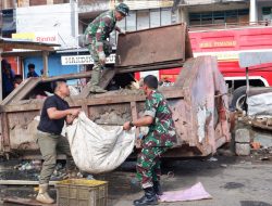 Kodim 1424/Sinjai Gelar Karya Bakti Pembersihan Pasar Dalam Rangka Peringati Hari Juang TNI AD Ke-79 Tahun 2024