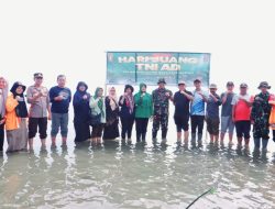 Dandim 1424/Sinjai Pimpin Kegiatan Karya Bakti Penanaman Pohon Mangrove Dalam Rangka Peringatan Hari Juang TNI AD Ke-79 Tahun 2024