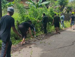 Jumat Bersih Anggota Koramil 01 Maiwa Melaksanakan Karya Bakti Pembersihan Selokan