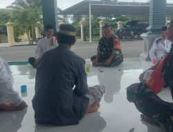Tingkatkan Hubungan Kerja Yang Baik, Babinsa Sidey Komsos Dengan Pengurus Masjid