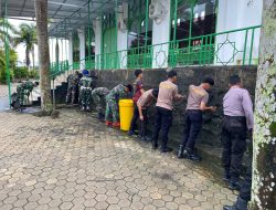 Satgas Pamtas Yonzipur 8/SMG dan Polres Malinau Sukses Gelar Karya Bakti Bersih Masjid, Wujudkan Lingkungan Ibadah yang Nyaman