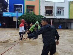 Dandim 1405/Parepare dan Tim Gabungan Bersinergi Bantu Warga Terdampak Banjir di Barru